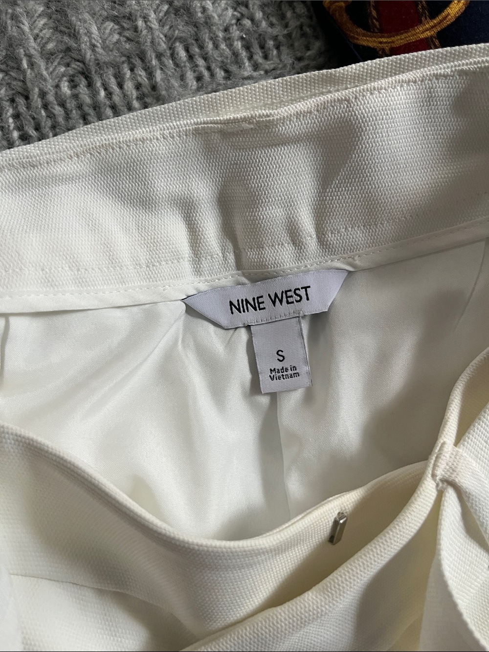 Nine West dressy  Tie Belt Shorts - Black & White Small - Picture 5 of 5